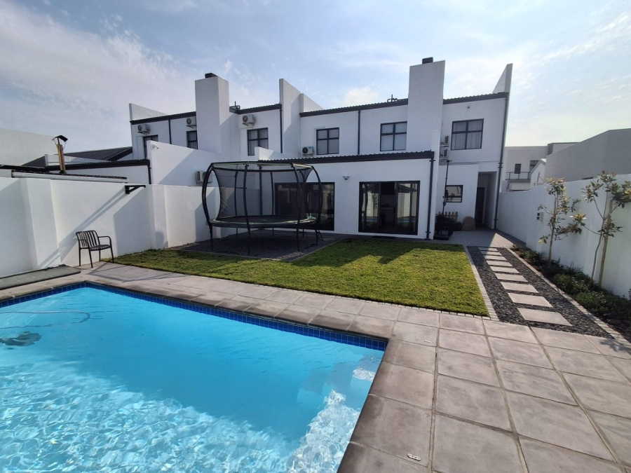4 Bedroom Property for Sale in Sandown Western Cape